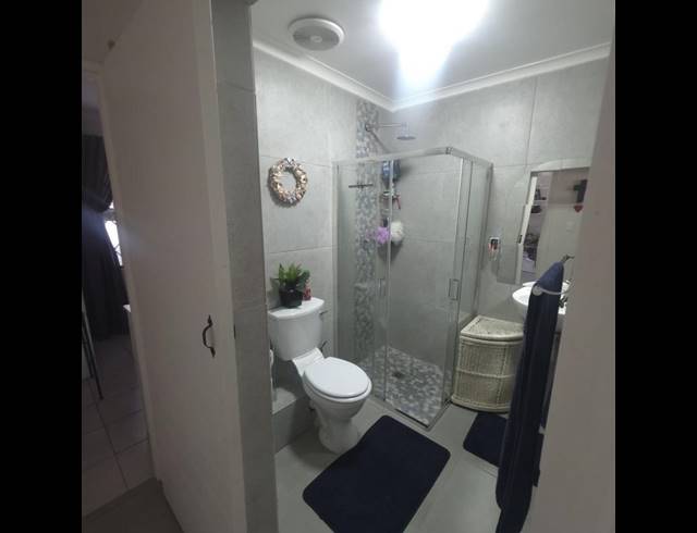 2 BEDROOM APARTMENT FOR SALE IN WINDSOR PARK
